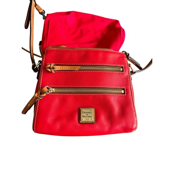 Dooney & Bourke Peyton triple zipper crossbody with dust bag. - Picture 6 of 8